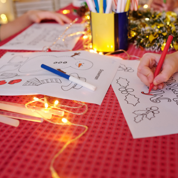 Wprowadź świąteczną atmosferę do swojego domu z kolorowankami Colorino