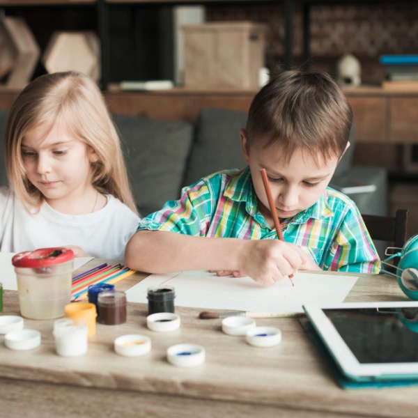 StwĂłrz wĹasny komiks! Kreatywna zabawa, ktĂłra rozwija wyobraĹşniÄ